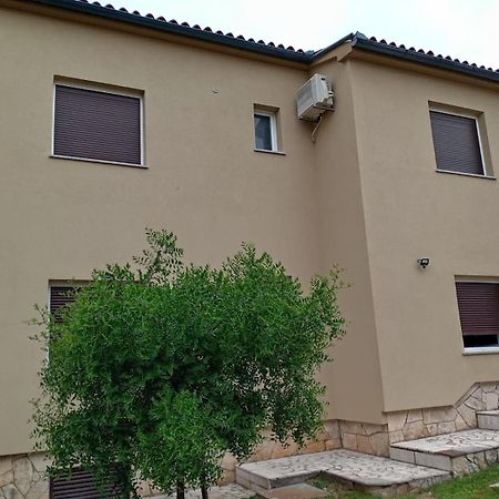 Tomi Apartment Pula Exterior photo