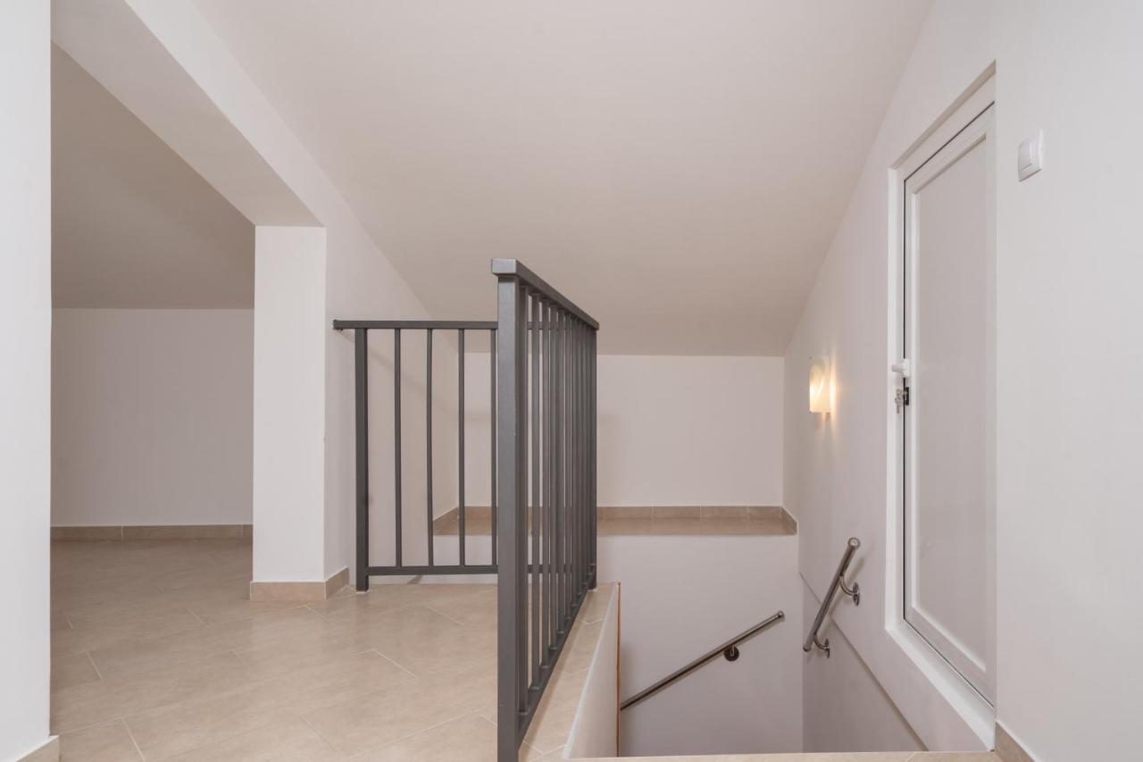 Tomi Apartment Pula Exterior photo