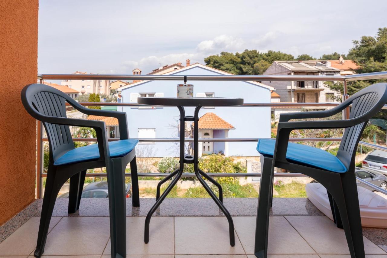 Tomi Apartment Pula Exterior photo