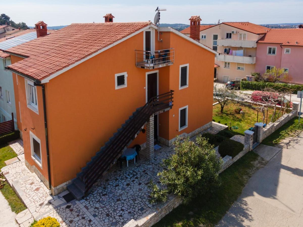 Tomi Apartment Pula Exterior photo